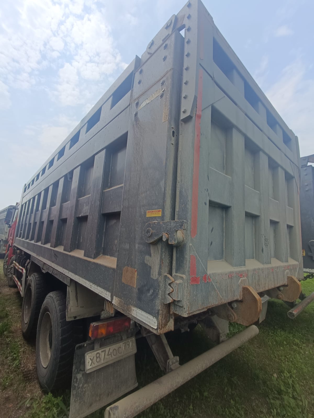 Shacman (Shaanxi) SX* 8x4 Самосвал 2022 г.